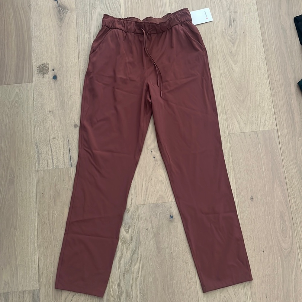 NWT Lululemon stretch high rise pant, size 10